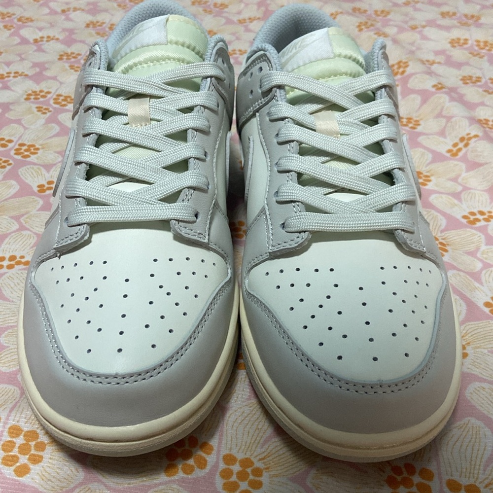Nike Dunk Grey And White Retro Sneakers - Picture 3 of 8